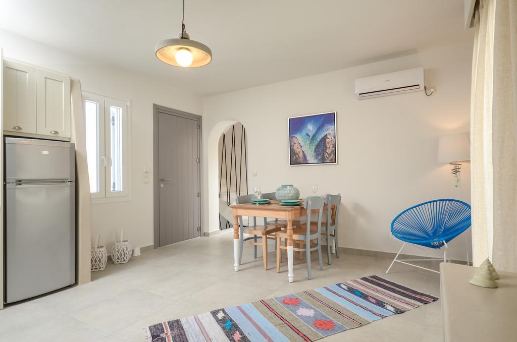 Plaka Collection Villa ภายนอก รูปภาพ